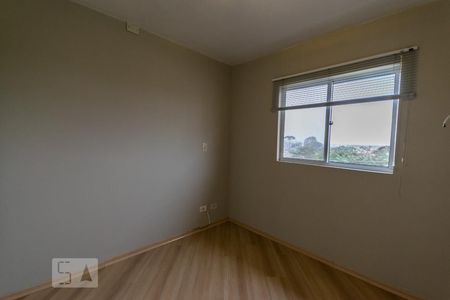 Quarto 1 de apartamento para alugar com 3 quartos, 56m² em Fazendinha, Curitiba