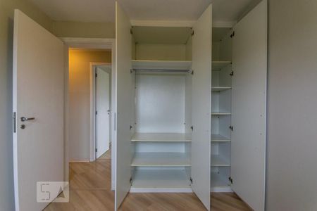 Quarto 1 de apartamento para alugar com 3 quartos, 56m² em Fazendinha, Curitiba