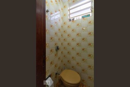 Casa à venda com 185m², 4 quartos e 2 vagasLavabo