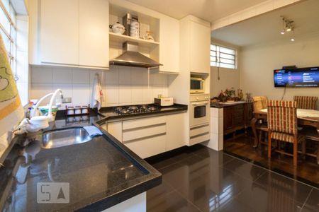 Casa à venda com 185m², 4 quartos e 2 vagasCozinha