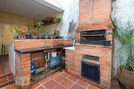 Casa à venda com 185m², 4 quartos e 2 vagasChurrasqueira