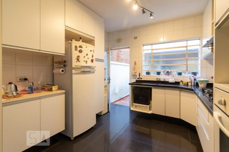 Casa à venda com 185m², 4 quartos e 2 vagasCozinha