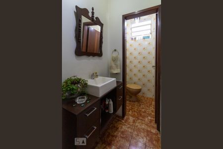 Casa à venda com 185m², 4 quartos e 2 vagasLavabo