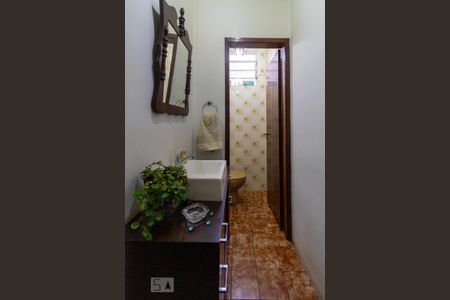 Casa à venda com 185m², 4 quartos e 2 vagasLavabo