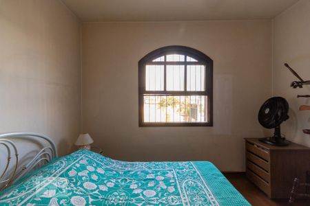 Casa à venda com 185m², 4 quartos e 2 vagasQuarto 2