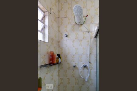 Casa à venda com 185m², 4 quartos e 2 vagasChuveiro Suíte master