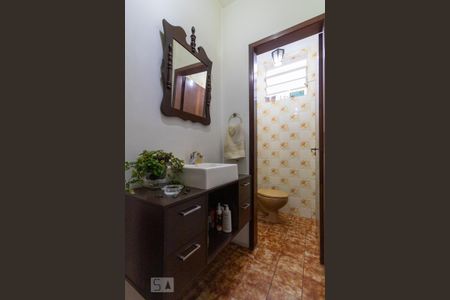 Casa à venda com 185m², 4 quartos e 2 vagasLavabo