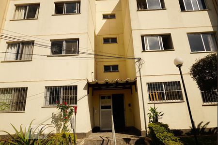 Apartamento para alugar com 70m², 2 quartos e 1 vagaFrente do Bloco