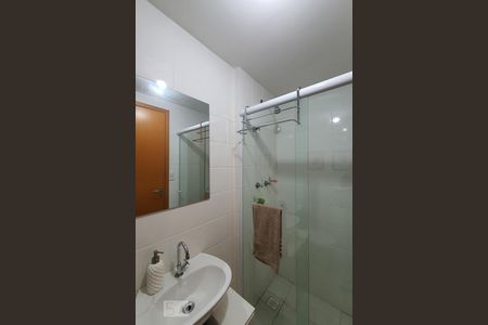 Apartamento à venda com 60m², 2 quartos e 1 vaga Apartamento à venda com 60m², 2 quartos e 1 vagaBanheiro