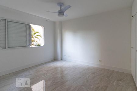 Apartamento à venda com 210m², 3 quartos e 4 vagas Apartamento à venda com 210m², 3 quartos e 4 vagasQuarto 1