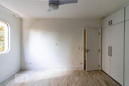 Apartamento à venda com 210m², 3 quartos e 4 vagas Apartamento à venda com 210m², 3 quartos e 4 vagasQuarto 2