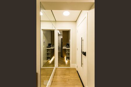 Entrada Social de apartamento para alugar com 3 quartos, 101m² em Quinta da Paineira, São Paulo