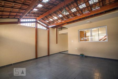 Casa à venda com 231m², 3 quartos e 2 vagasGaragem