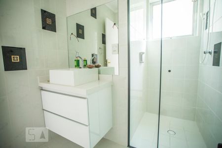 Casa à venda com 231m², 3 quartos e 2 vagasBanheiro 2