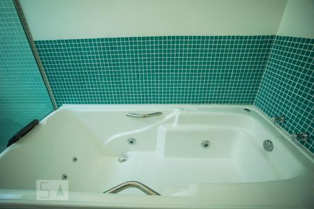 Casa à venda com 231m², 3 quartos e 2 vagasBanheiro Suite - Banheira