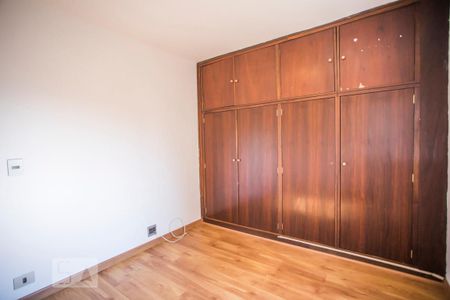 Casa à venda com 231m², 3 quartos e 2 vagasQuarto 3 - Armários