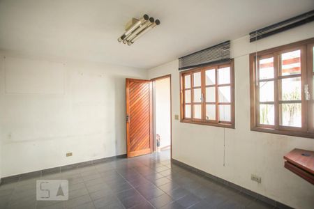 Casa à venda com 231m², 3 quartos e 2 vagasQuarto de Serviço