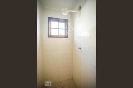 Casa à venda com 231m², 3 quartos e 2 vagasBanheiro de Serviço - Chuveiro