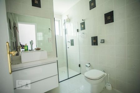 Casa à venda com 231m², 3 quartos e 2 vagasBanheiro 2