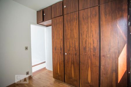 Casa à venda com 231m², 3 quartos e 2 vagasQuarto 2 - Armários