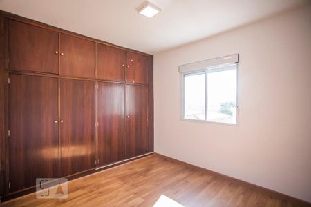 Casa à venda com 231m², 3 quartos e 2 vagasQuarto 3