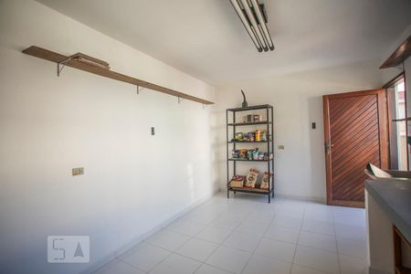 Casa à venda com 231m², 3 quartos e 2 vagasQuarto de Serviço 2