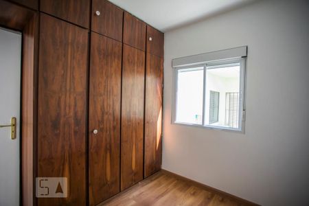 Casa à venda com 231m², 3 quartos e 2 vagasQuarto 2