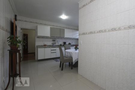 Casa para alugar com 490m², 4 quartos e 4 vagasCOZINHA