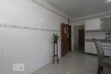Casa para alugar com 490m², 4 quartos e 4 vagasCOZINHA