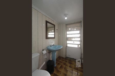 Casa para alugar com 490m², 4 quartos e 4 vagasBANHEIRO