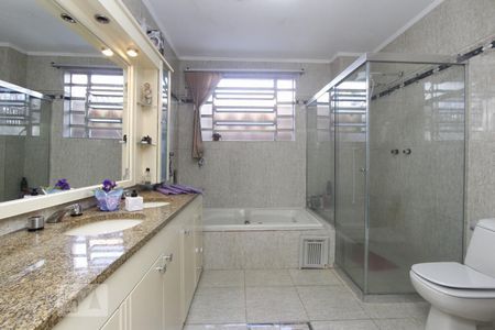 Casa para alugar com 490m², 4 quartos e 4 vagasBANHEIRO SUITE 3