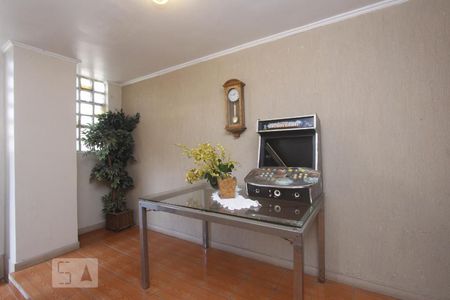 Casa para alugar com 490m², 4 quartos e 4 vagasHALL