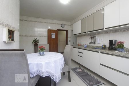 Casa para alugar com 490m², 4 quartos e 4 vagasCOZINHA
