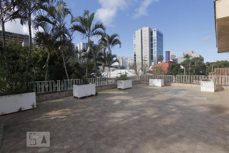 Casa para alugar com 490m², 4 quartos e 4 vagasSACADA