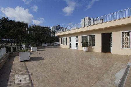 Casa para alugar com 490m², 4 quartos e 4 vagasSACADA