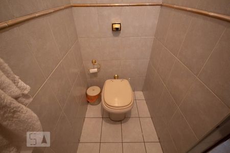 Casa à venda com 500m², 8 quartos e 3 vagasBanheiro da Cozinha