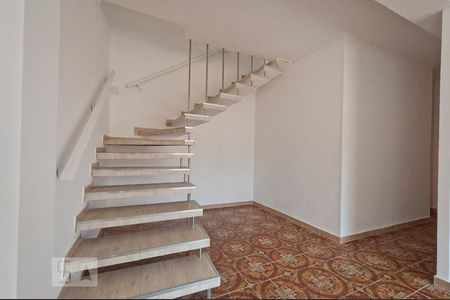 Sala 2 de casa para alugar com 4 quartos, 250m² em Vila Tolstoi, São Paulo