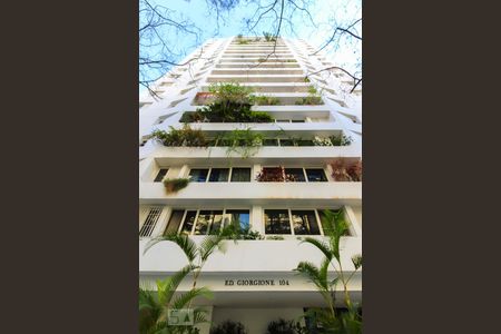 Apartamento para alugar com 90m², 2 quartos e 1 vagaFachada