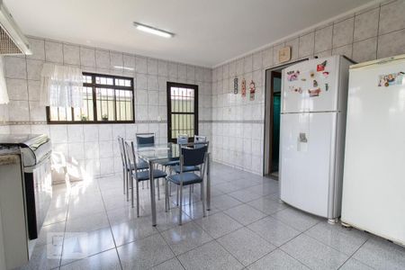 Casa à venda com 254m², 3 quartos e 2 vagasCozinha