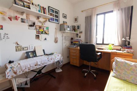 Casa à venda com 254m², 3 quartos e 2 vagasQuarto 2