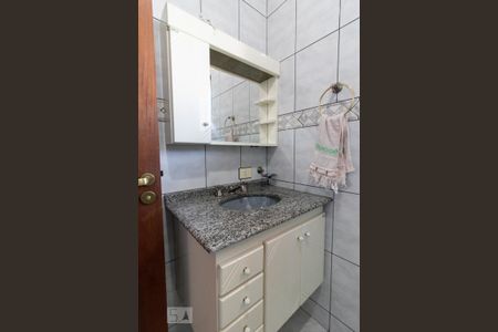 Casa à venda com 254m², 3 quartos e 2 vagasBanheiro 2
