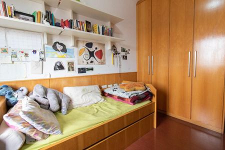 Casa à venda com 254m², 3 quartos e 2 vagasQuarto 2