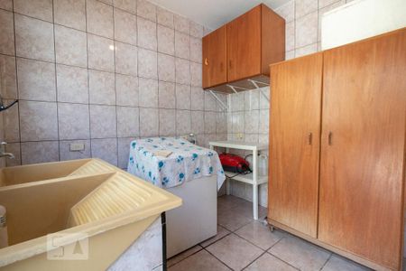 Casa à venda com 254m², 3 quartos e 2 vagasLavanderia