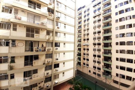 Apartamento à venda com 59m², 1 quarto e 1 vagaVista