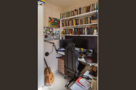 Apartamento para alugar com 90m², 3 quartos e 2 vagas Apartamento para alugar com 90m², 3 quartos e 2 vagasQuarto de Serviço