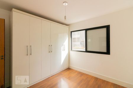 Apartamento à venda com 75m², 3 quartos e 1 vagaQuarto 2