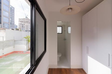Quarto 1 de apartamento para alugar com 3 quartos, 75m² em Vila Olímpia, São Paulo