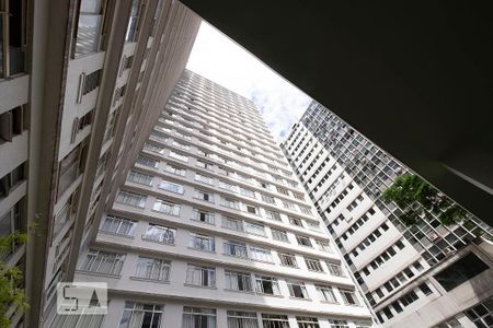 Fachada de apartamento para alugar com 1 quarto, 37m² em Bela Vista, São Paulo