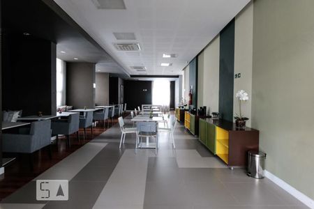 Apartamento para alugar com 39m², 1 quarto e 1 vaga Apartamento para alugar com 39m², 1 quarto e 1 vagaÁrea comum - Salão de festas