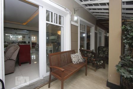 Casa de condomínio à venda com 443m², 4 quartos e 4 vagasPATIO